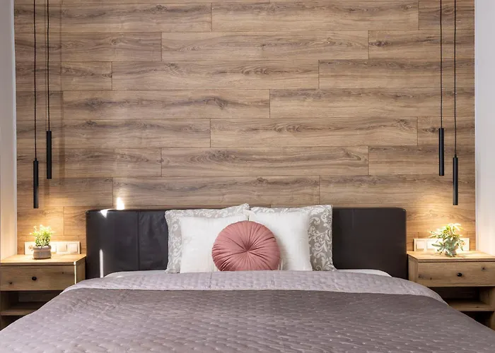Exclusive Stylish Suite By Prestige Homes Next To The Oktogon