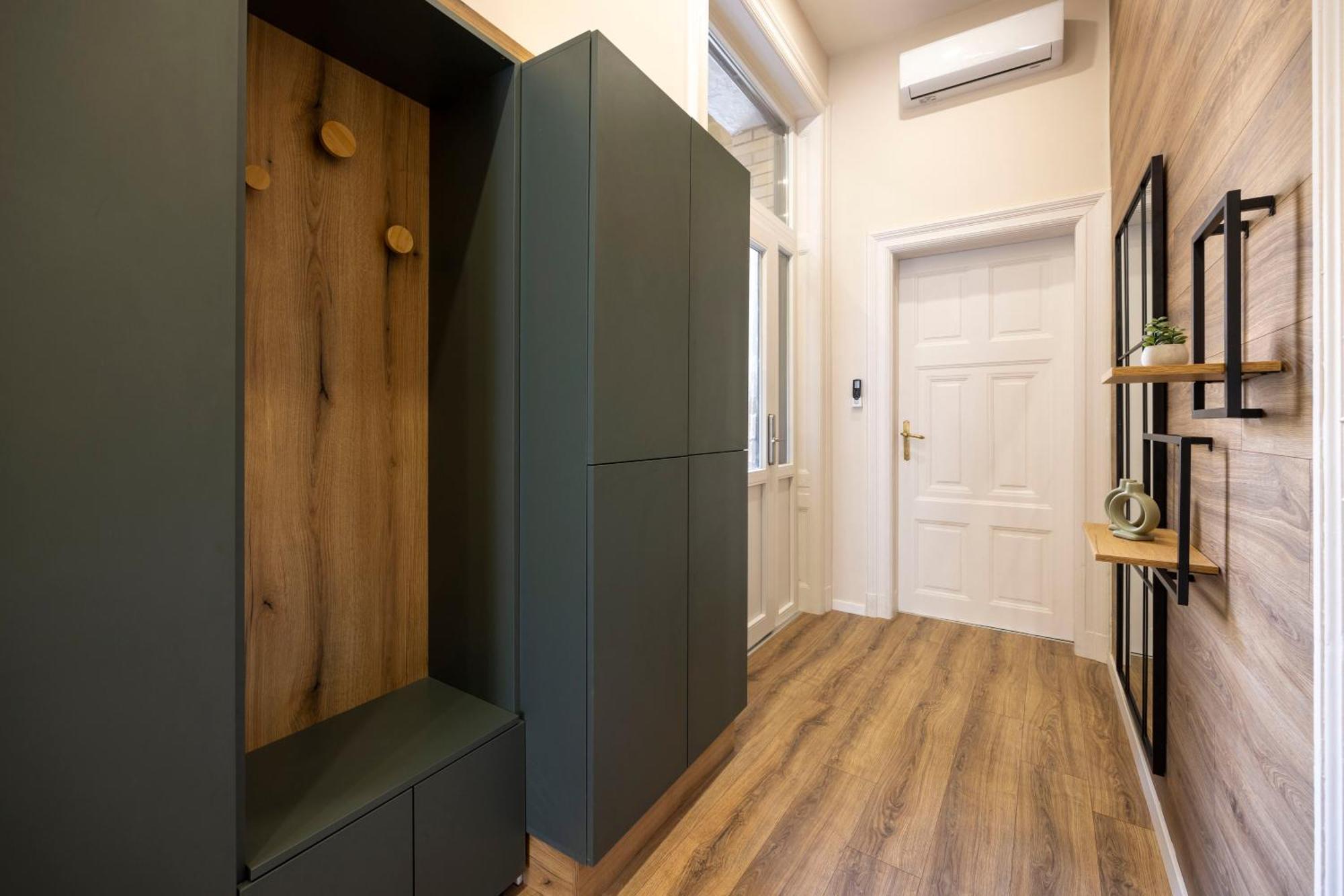 Apartament Exclusive Stylish By Prestige Homes Next To The Oktogon *