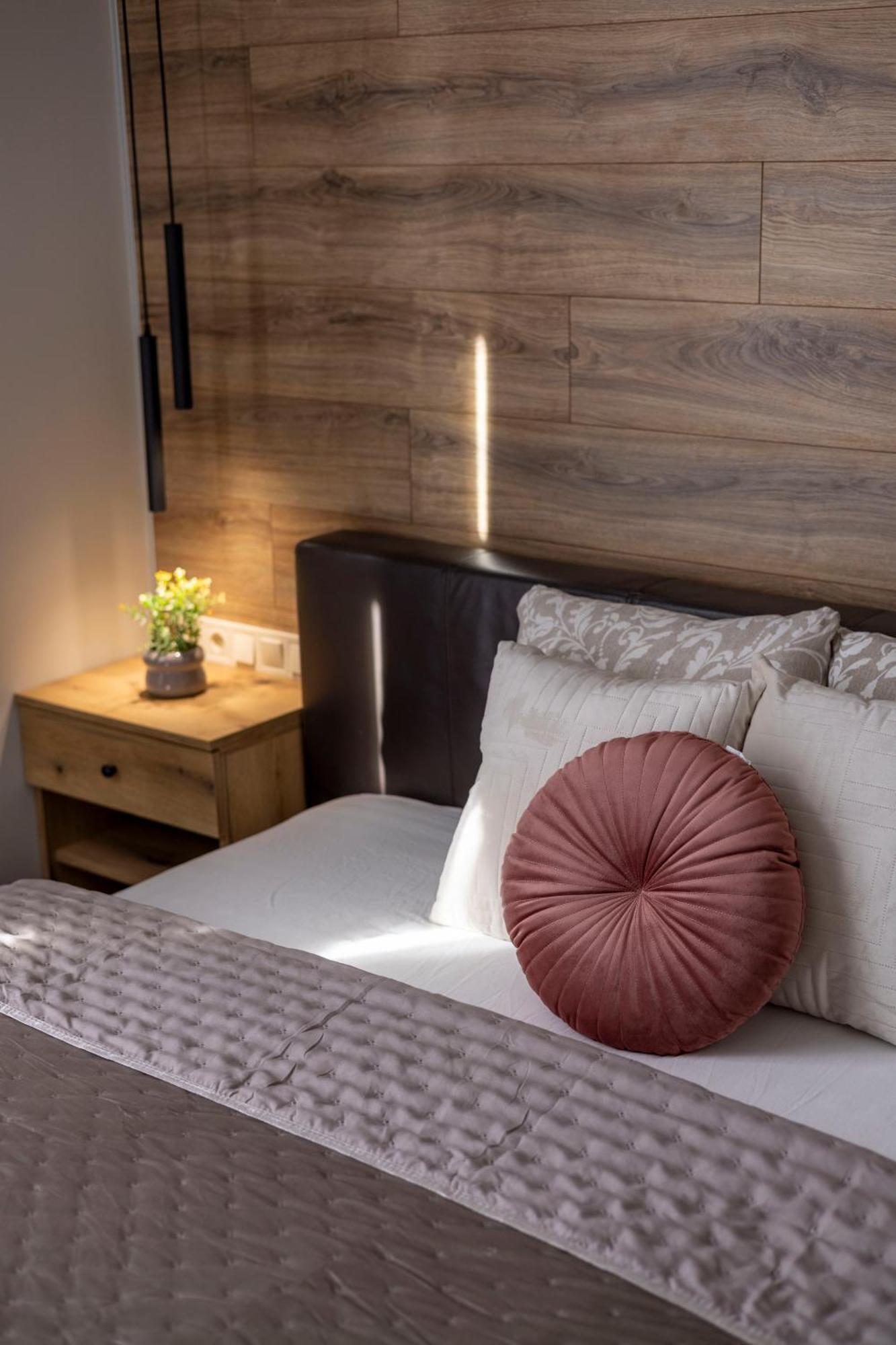Apartament Exclusive Stylish By Prestige Homes Next To The Oktogon *
