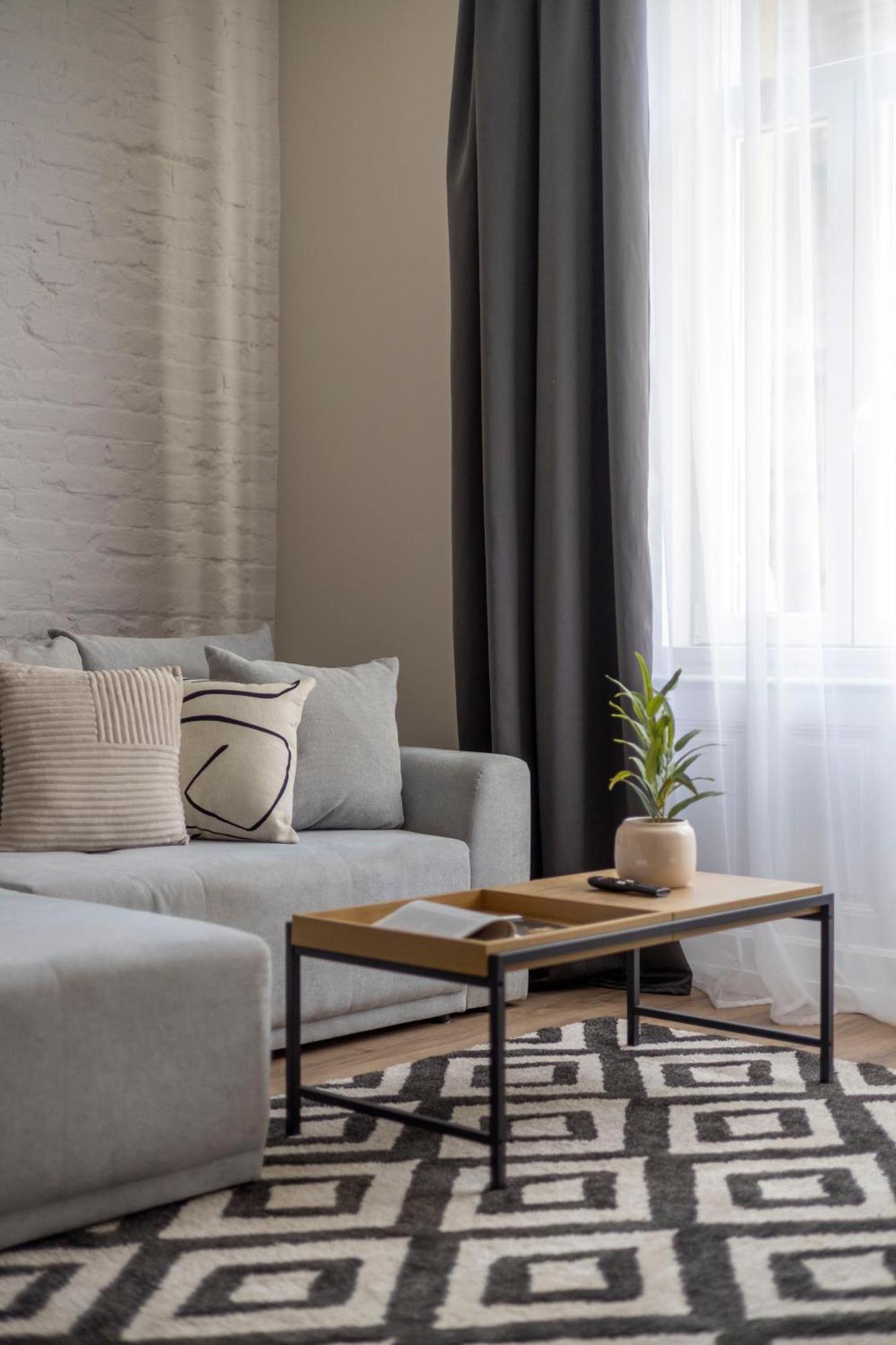 Exclusive Stylish By Prestige Homes Next To The Oktogon * Budapesta